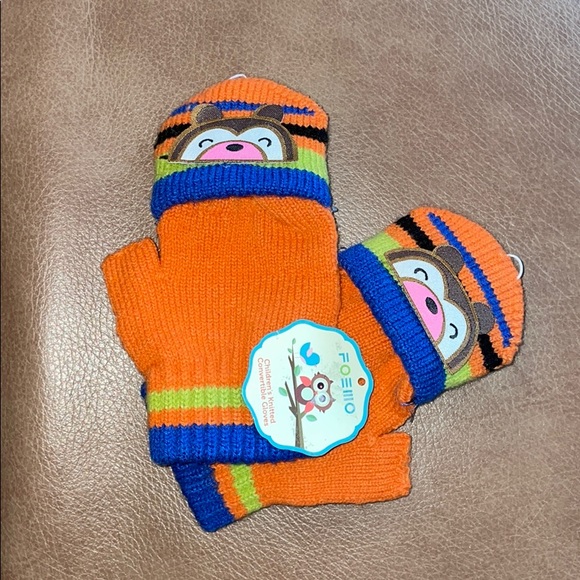 NWT children’s knitted convertible gloves - Picture 2 of 6